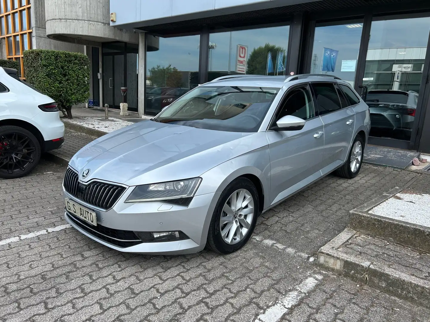 Skoda Superb Wagon 2.0 tdi 4x4 190cv dsg 7m GRANDINATA Silber - 1