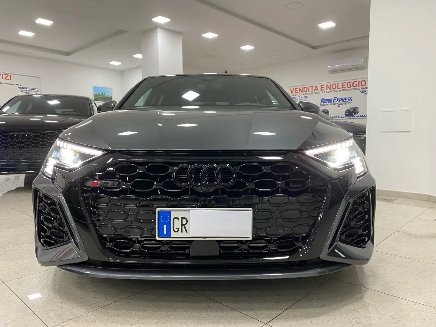 Audi RS3 usata a Crispiano - Taranto - TA per € 75.000,-