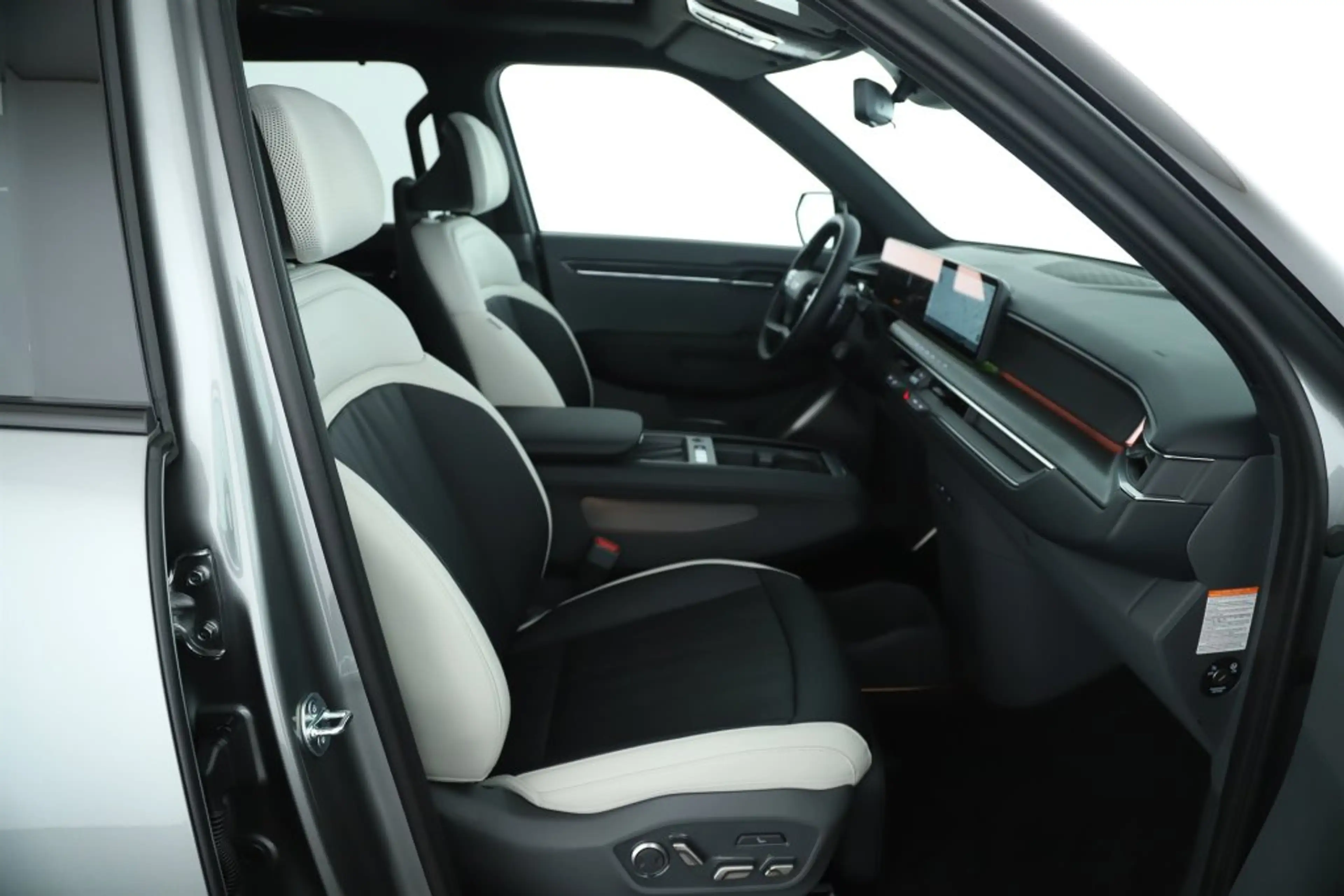 Kia EV9 GT-LINE PANO 7-SITZER — photo 14