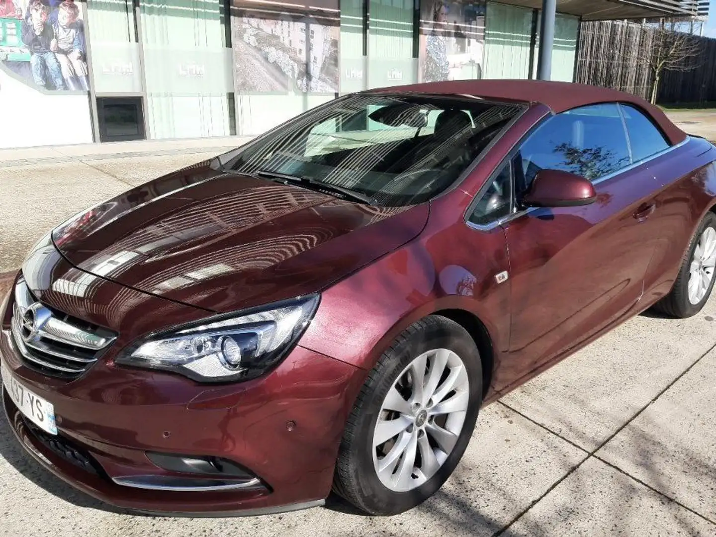 Opel Cascada Cascada 2.0 CDTI 165 ch Start/Stop Cosmo Pack Rouge - 1