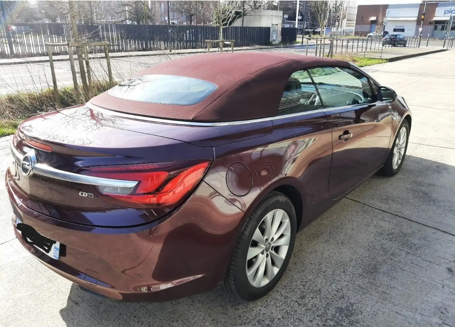 Opel Cascada Cascada 2.0 CDTI 165 ch Start/Stop Cosmo Pack Rouge - 2