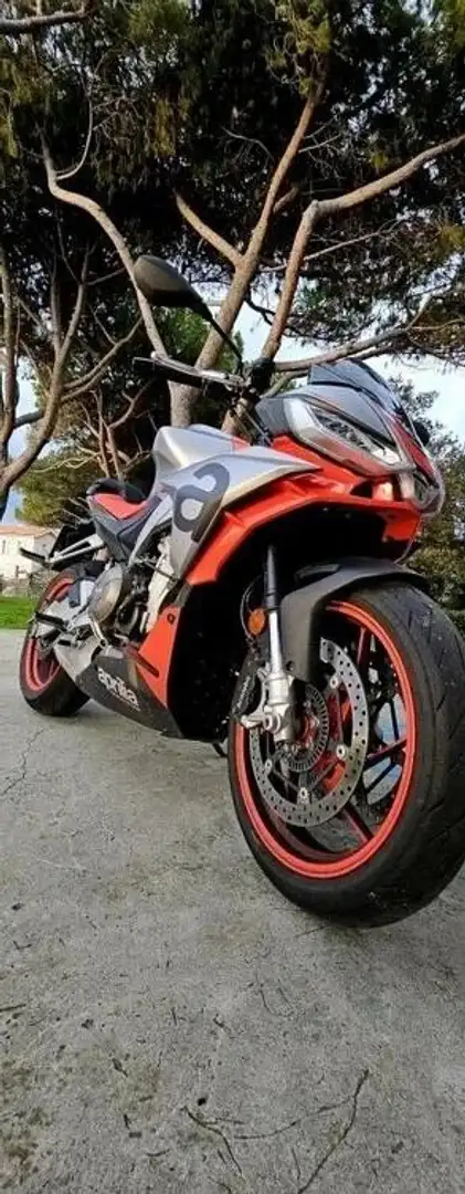 Aprilia Tuono 660 Grigio - 1