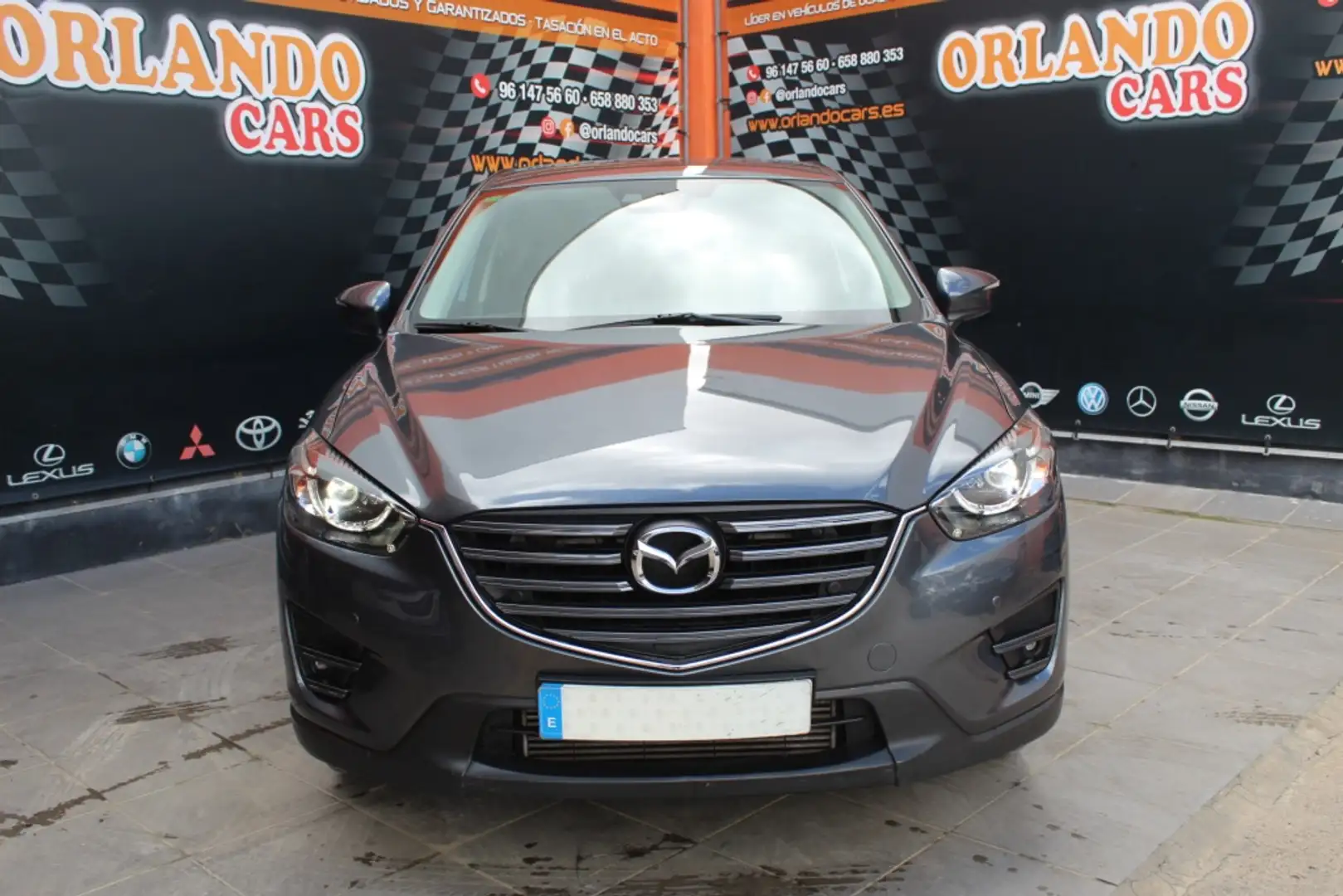 Mazda CX-5 2.2DE Black Tech Edition 2WD 150 Gris - 2