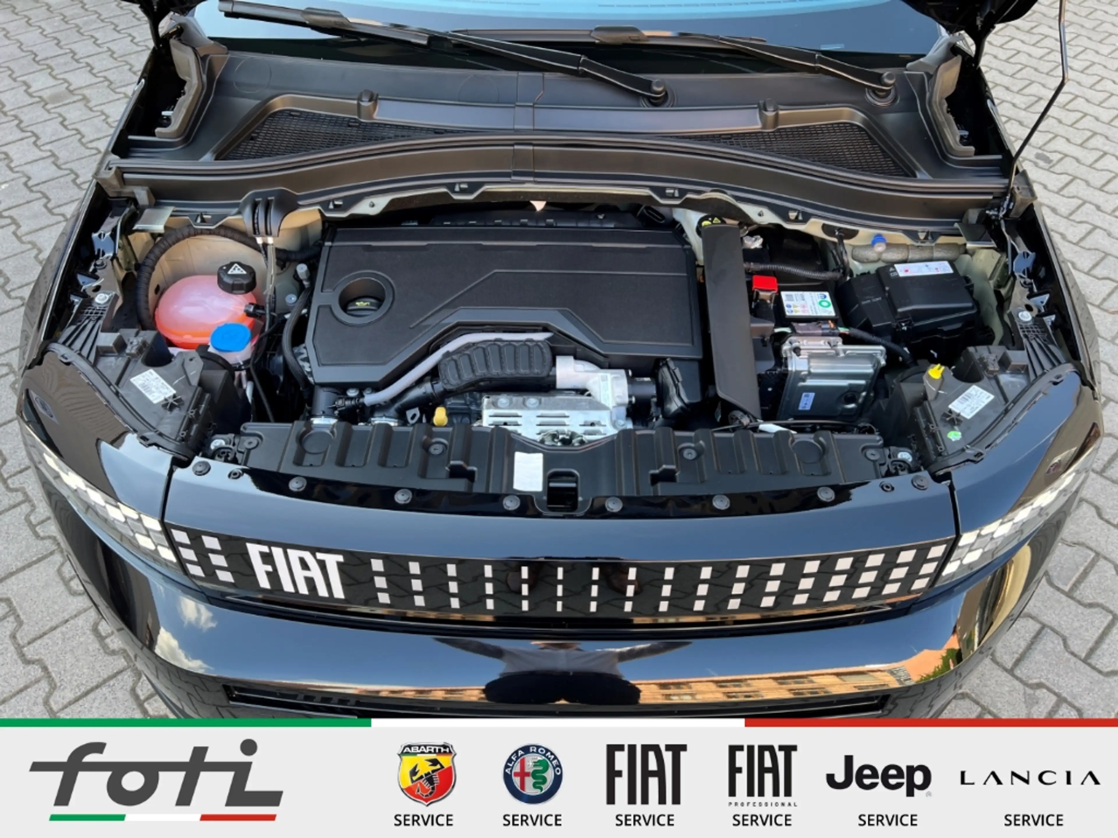 Fiat Grande Panda 1.2 Hybrid 110PS La Prima Navi LED — photo 10