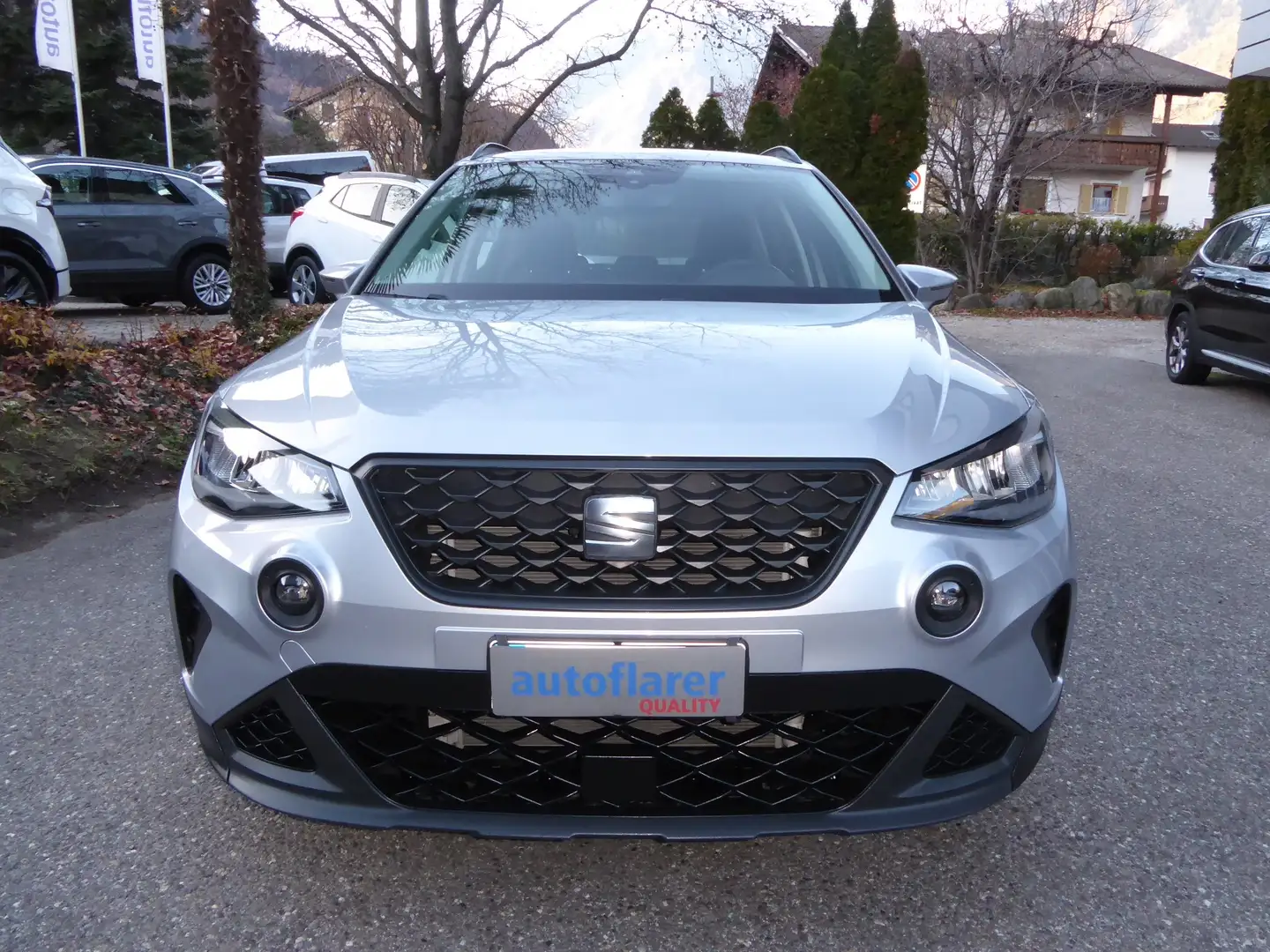 SEAT Arona Arona 1.0 ecotsi Style 95cv *LED*CARPLAY* Gris - 2