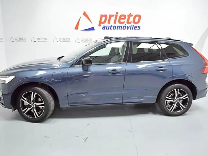 Volvo XC60 2022, foto 3
