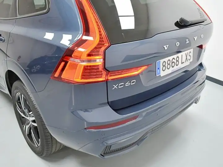 Volvo XC60 2022, foto 6