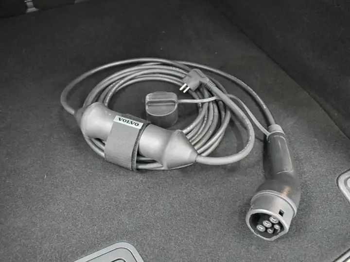 Volvo XC60 2022, foto 28