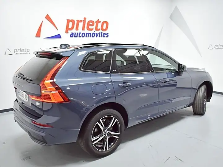 Volvo XC60 2022, foto 32