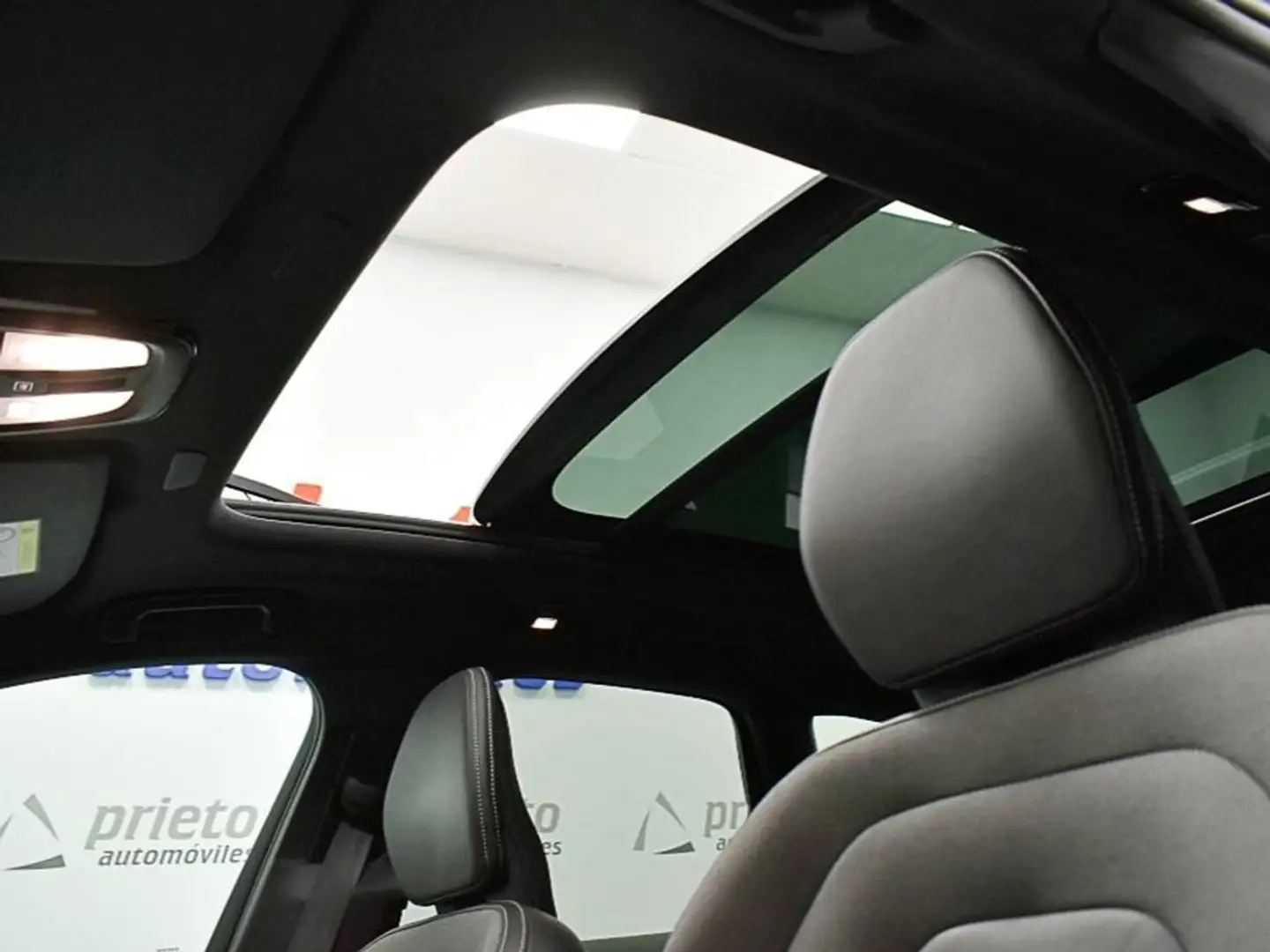 Volvo XC60 T6 Recharge Ultimate Dark Azul - 1