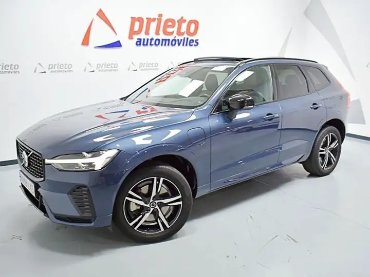 Volvo XC60 2022, foto 2