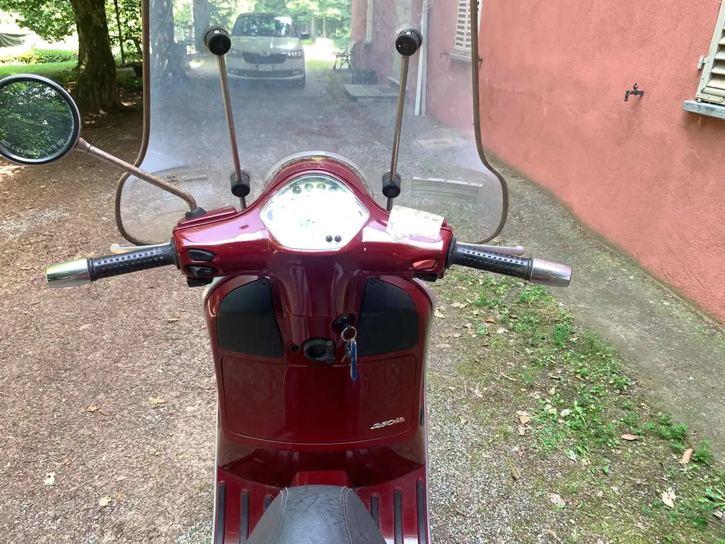 Vespa GTS 250 Ie Rouge - 1
