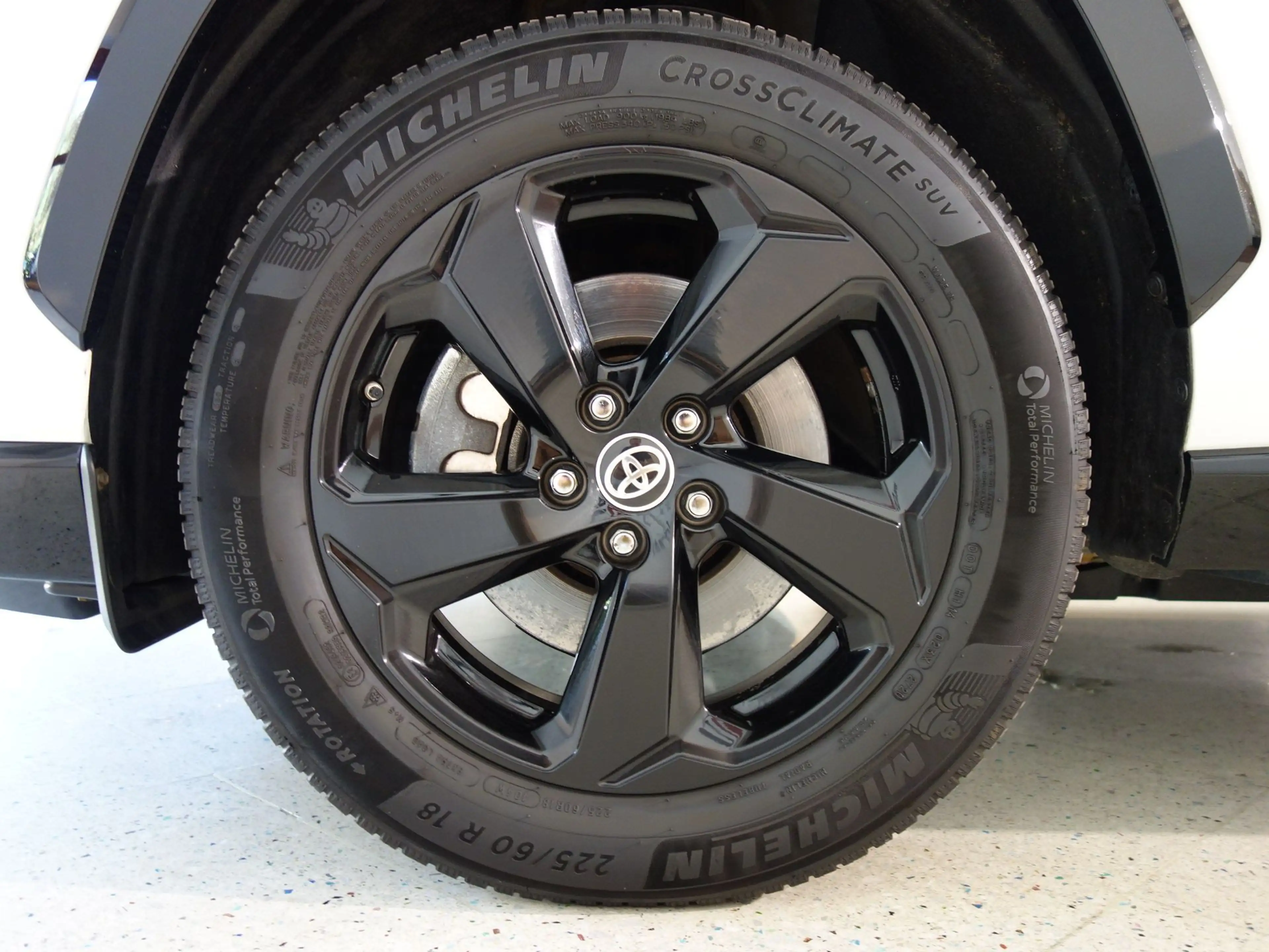 Toyota RAV 4 2,5 Hybrid AWD *BLACK&WHITE *TOP AUSSTATTUNG *WEN — photo 5