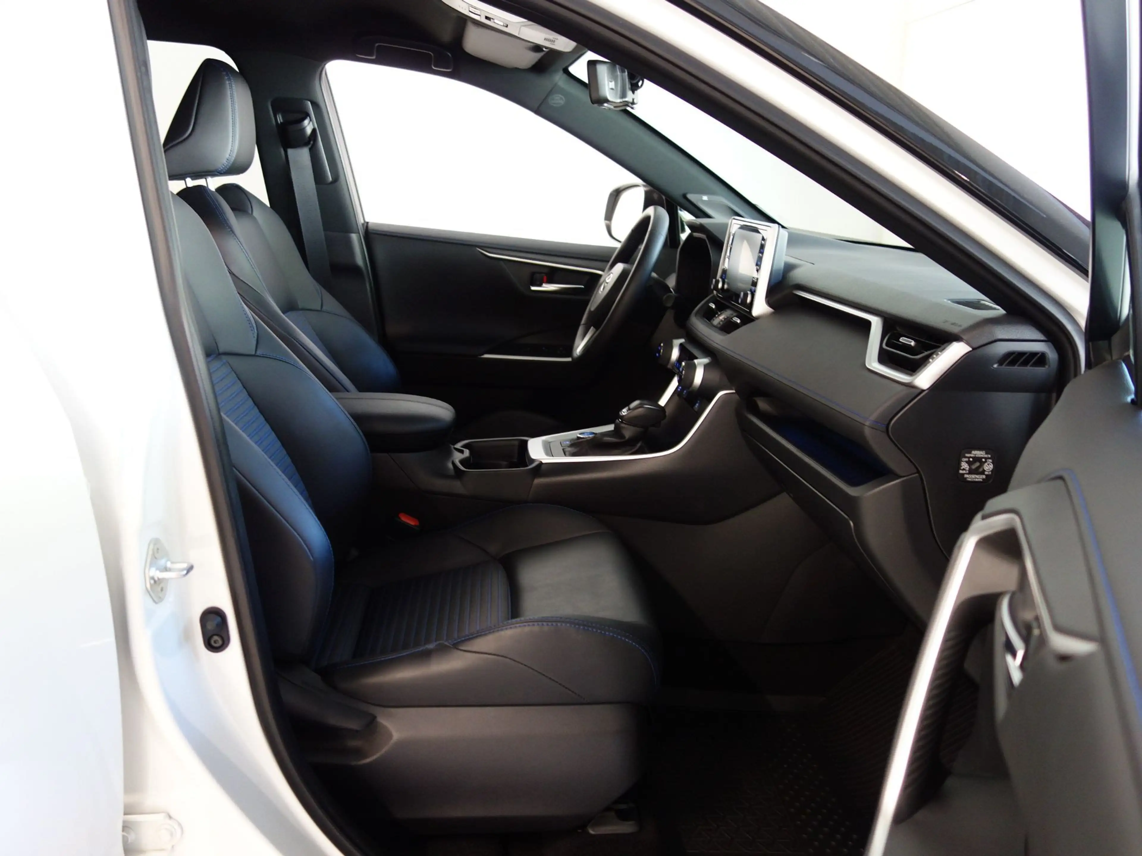 Toyota RAV 4 2,5 Hybrid AWD *BLACK&WHITE *TOP AUSSTATTUNG *WEN — photo 12