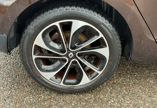 Renault Megane view 10