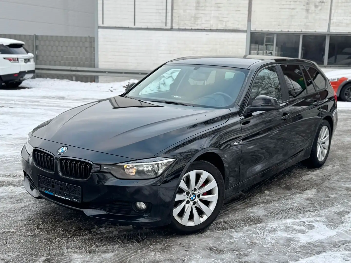 BMW 320 3 Touring 320 d Automatik Schwarz - 1