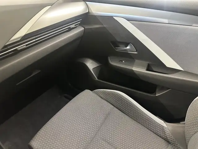 Opel Astra view 9