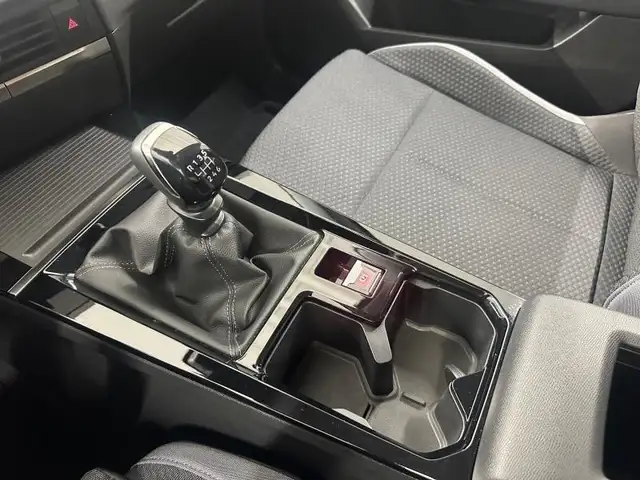 Opel Astra view 10