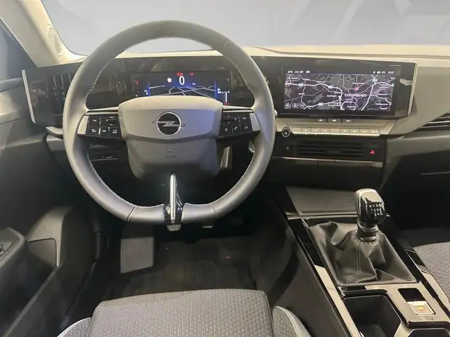 Opel Astra view 6