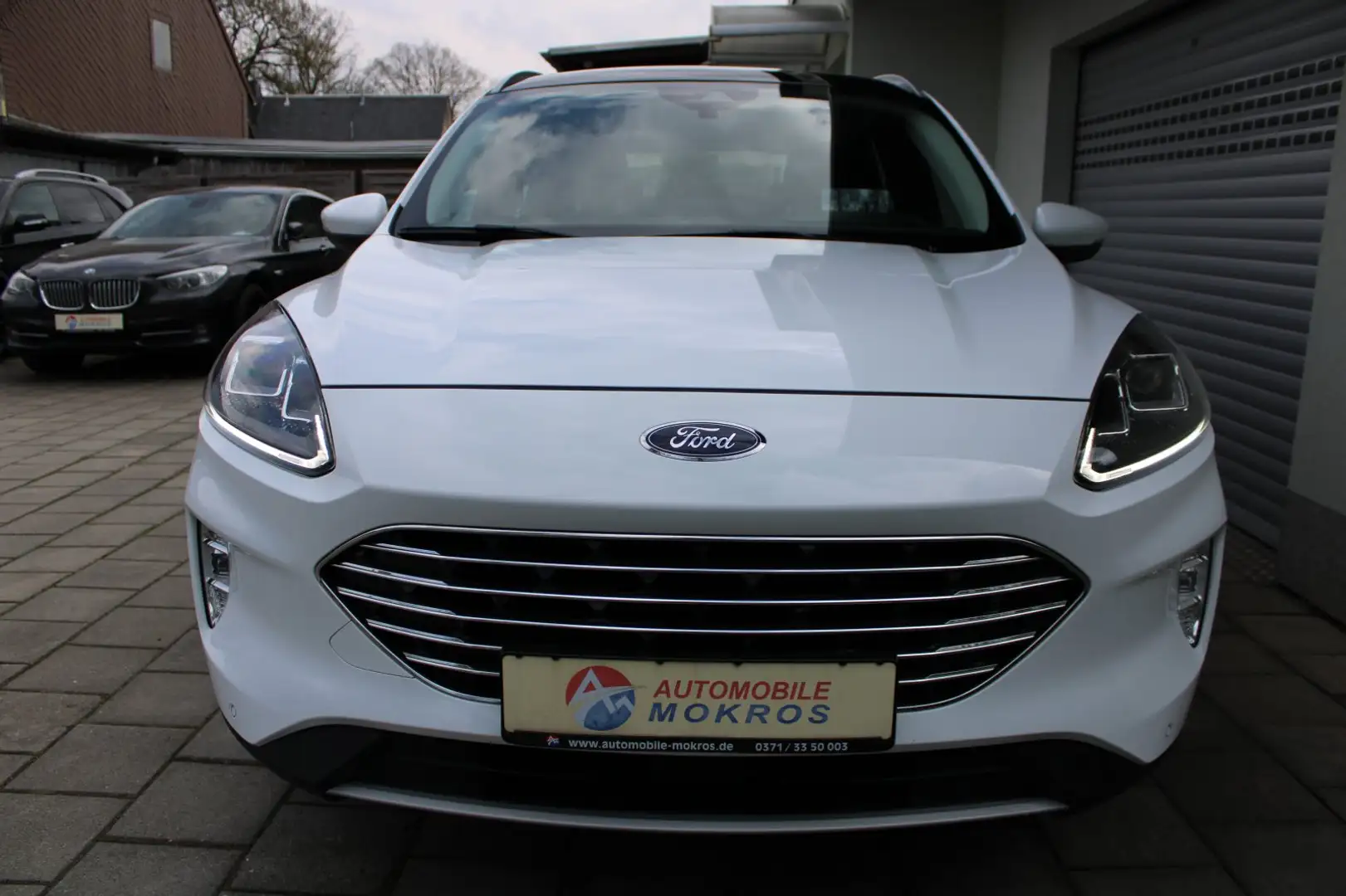 Ford Kuga 2.0 D Aut. 4x4 Titanium Navigation LED Sitzhzg Rüc Weiß - 2