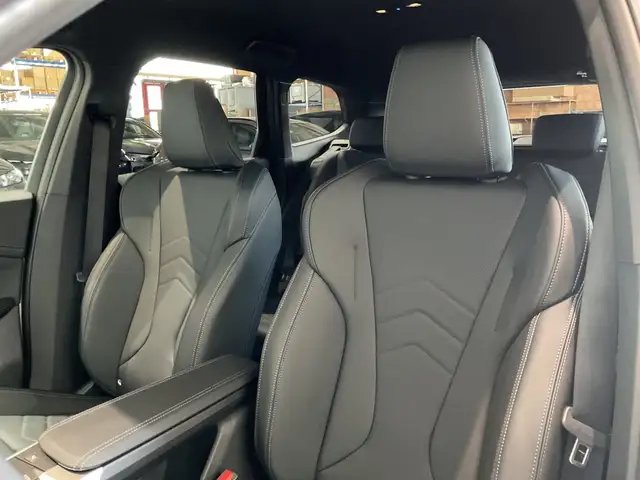 BMW X1 view 8