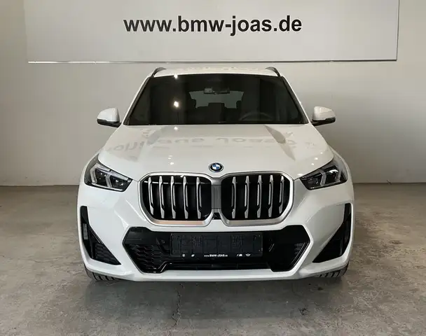 BMW X1 view 2