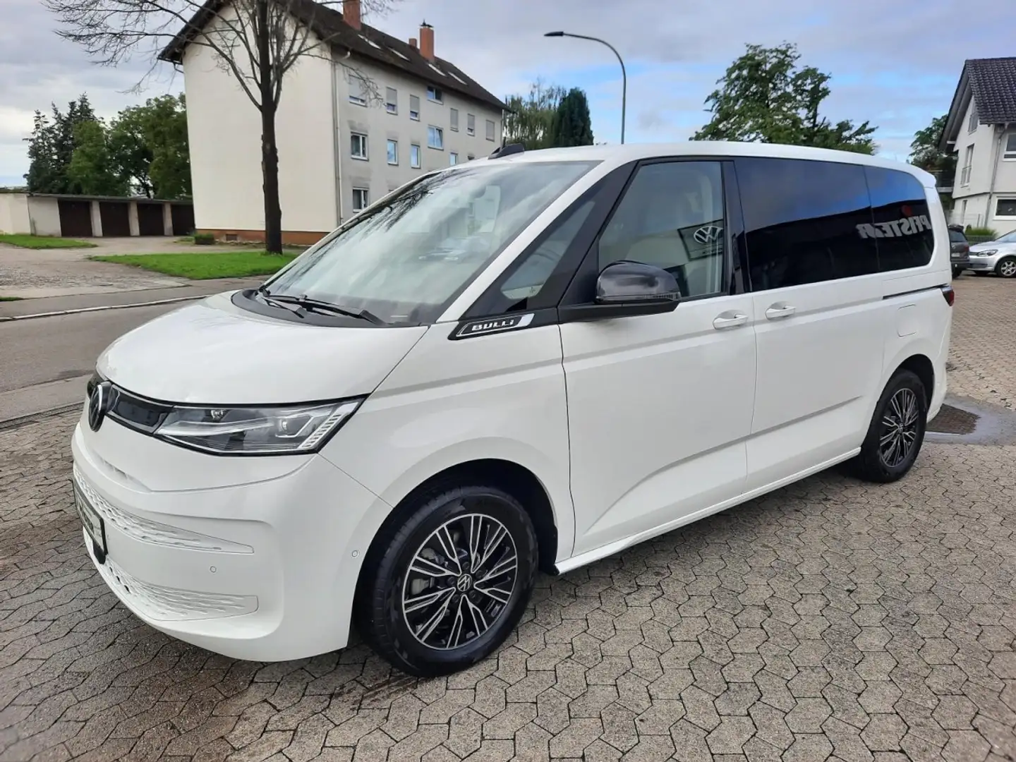 Volkswagen T7 Multivan 2.0TDI DSG Kamera ACC AHK IQ.Light Klima Weiß - 2
