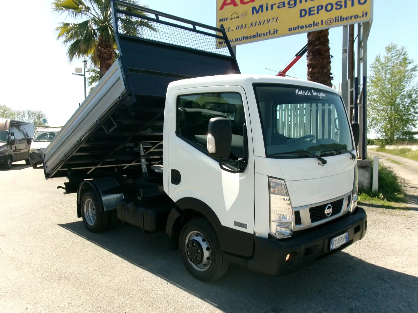 Nissan Cabstar NT400 35-12 2.5 120CV E5 RIBALTABILE TRILAT 134000 KM TAGLIANDATO Weiß - 1