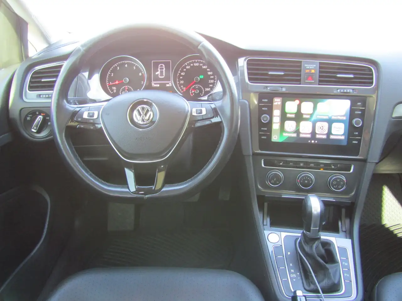 Volkswagen Golf снимка Volkswagen Golf