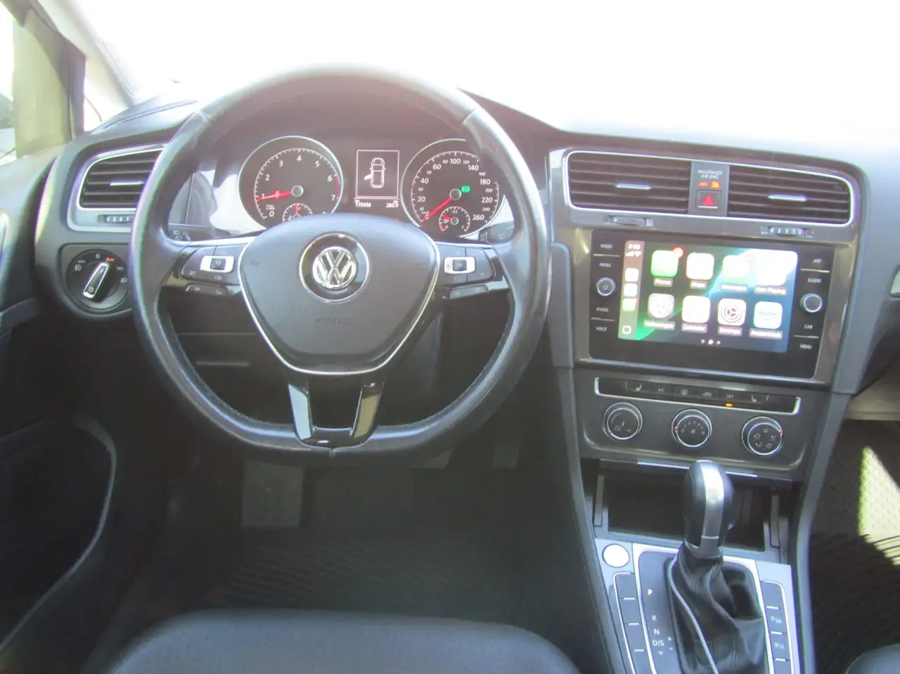 Volkswagen Golf снимка Volkswagen Golf