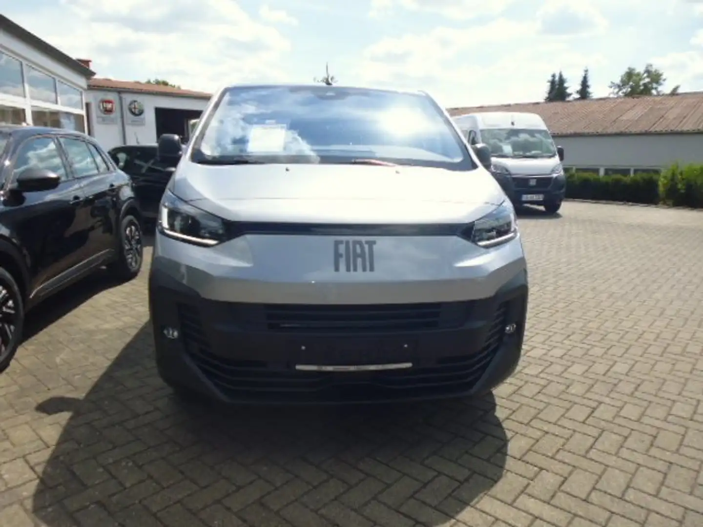 Fiat Scudo MultiCab 5-Sitzer L2 /LED-Scheinwerfer/PaketWinter Silber - 2