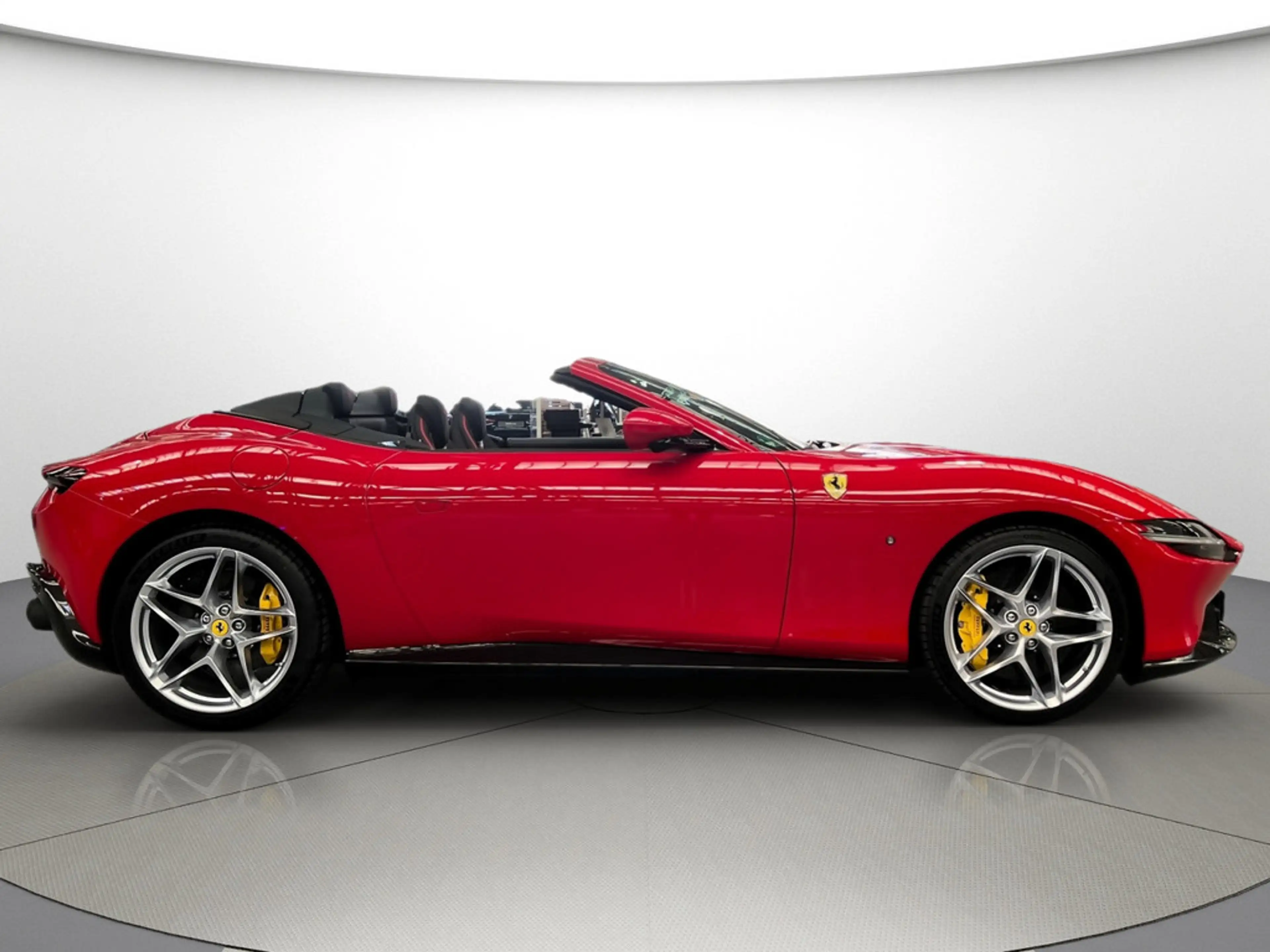 Ferrari Roma Spider — photo 5