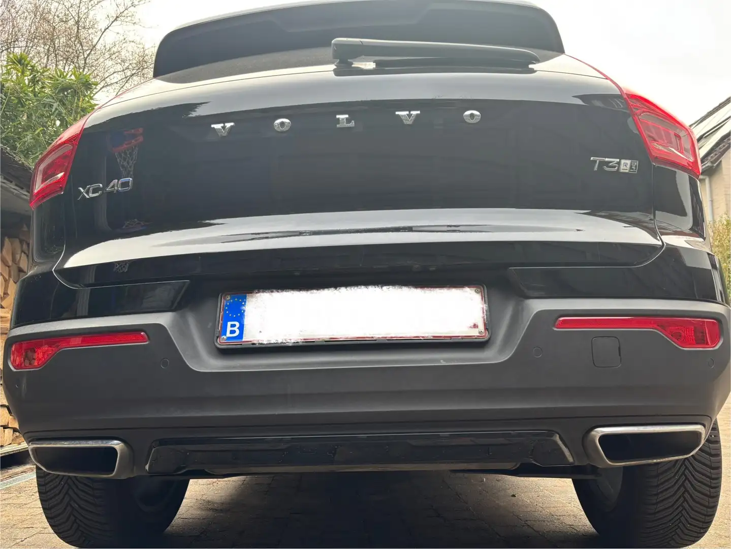Volvo XC40 XC40 T3 163 ch R-Design Noir - 2