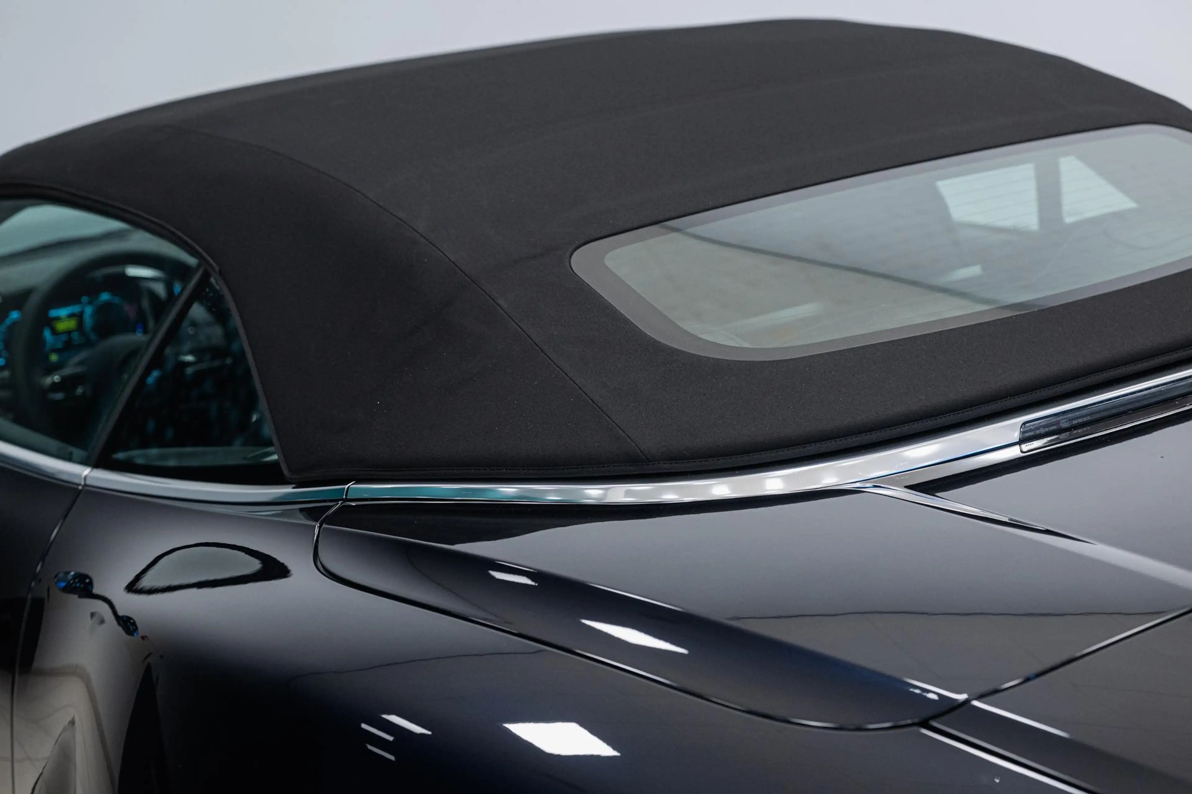 Aston Martin Vanquish Volante NEW 2026 Incl BPM* — photo 10