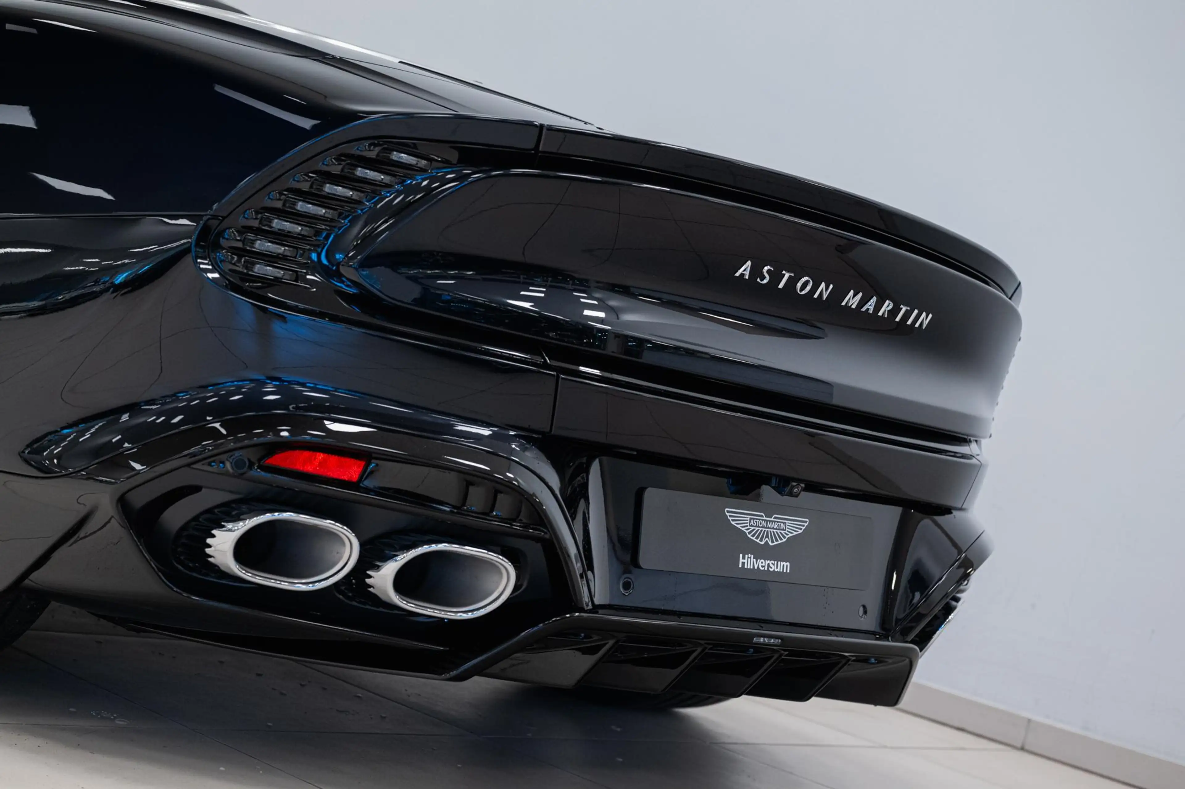 Aston Martin Vanquish Volante NEW 2026 Incl BPM* — photo 9