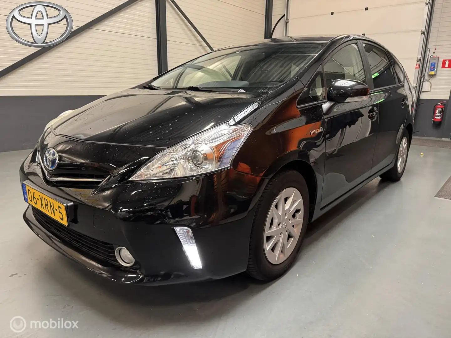 Toyota Prius+ Prius Wagon 1.8 Aspiration Navi|7-Pers|Dealeronder Zwart - 1