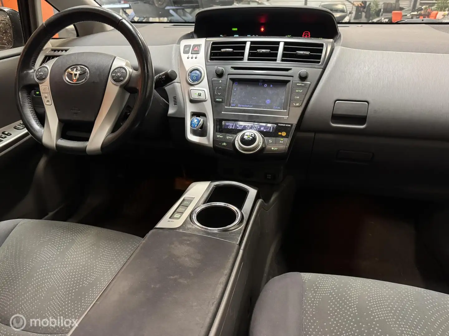 Toyota Prius+ Prius Wagon 1.8 Aspiration Navi|7-Pers|Dealeronder Zwart - 2
