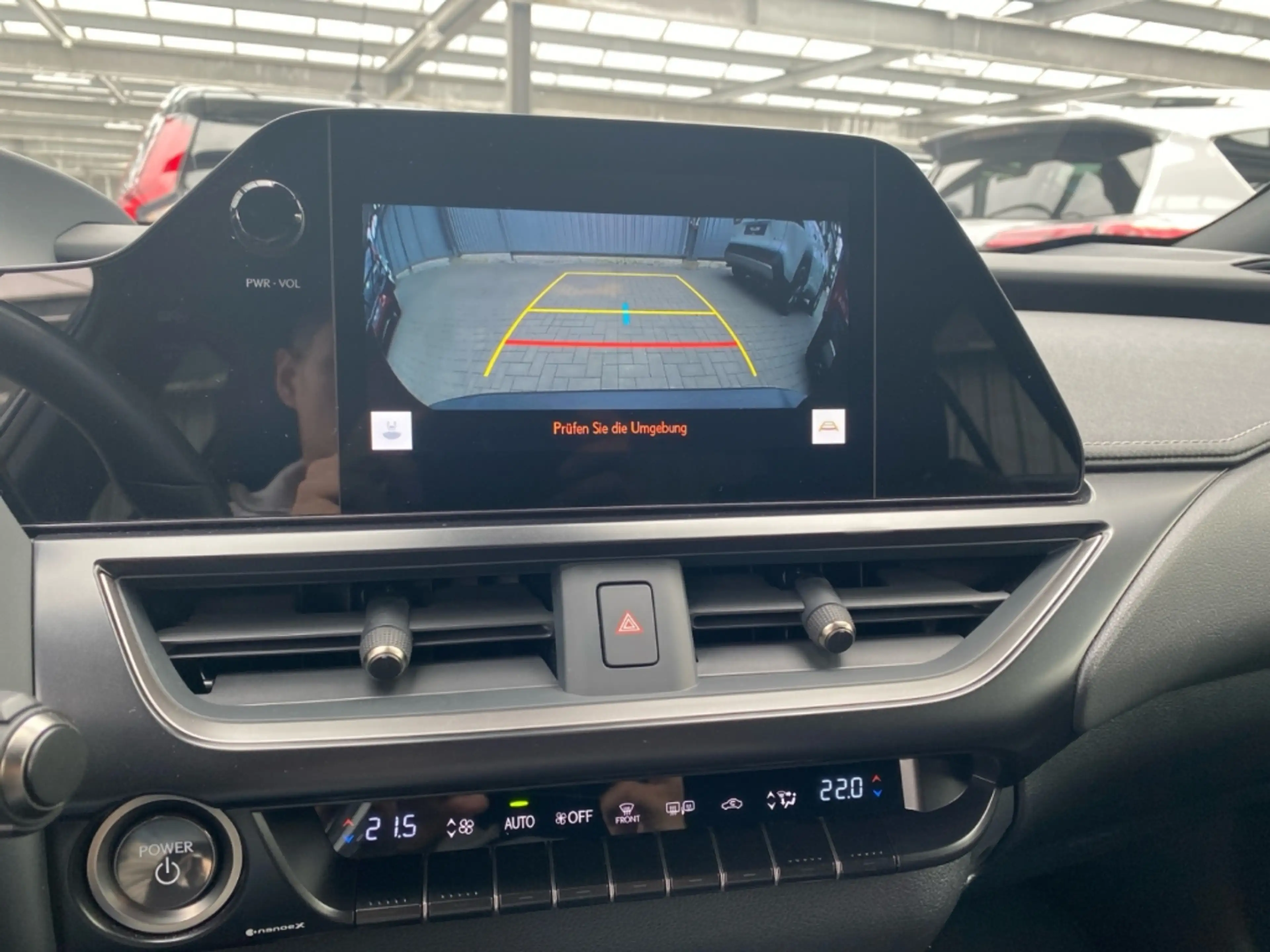 Lexus UX 250h Style Edition *Bi-LED*CAM*SHZ*CarPlay*PDC* — photo 14