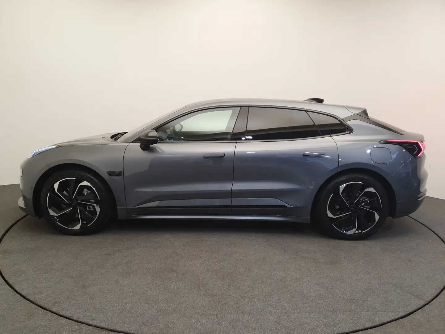 Zeekr 001 RWD Long Range 100 kWh Head-up display, Panorama d Grau - 2