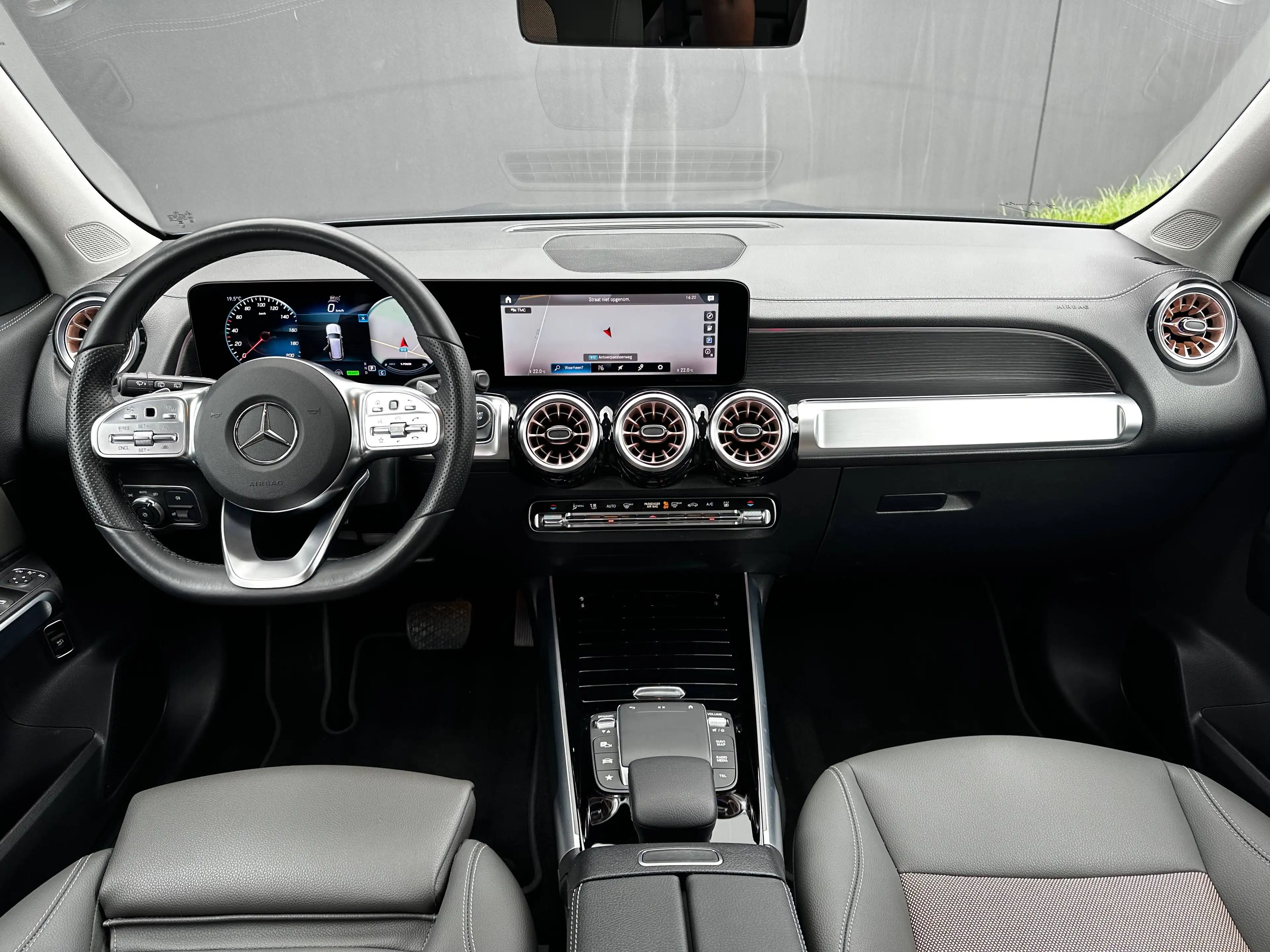 Mercedes-Benz EQB 300 4-Matic *19"AMG VELGEN*ACC*360'CAMERA*KEYLESS*WARMTEPOMP*ELEKTRISCHE KOFFER*ZETELVERWARMING* — photo 12
