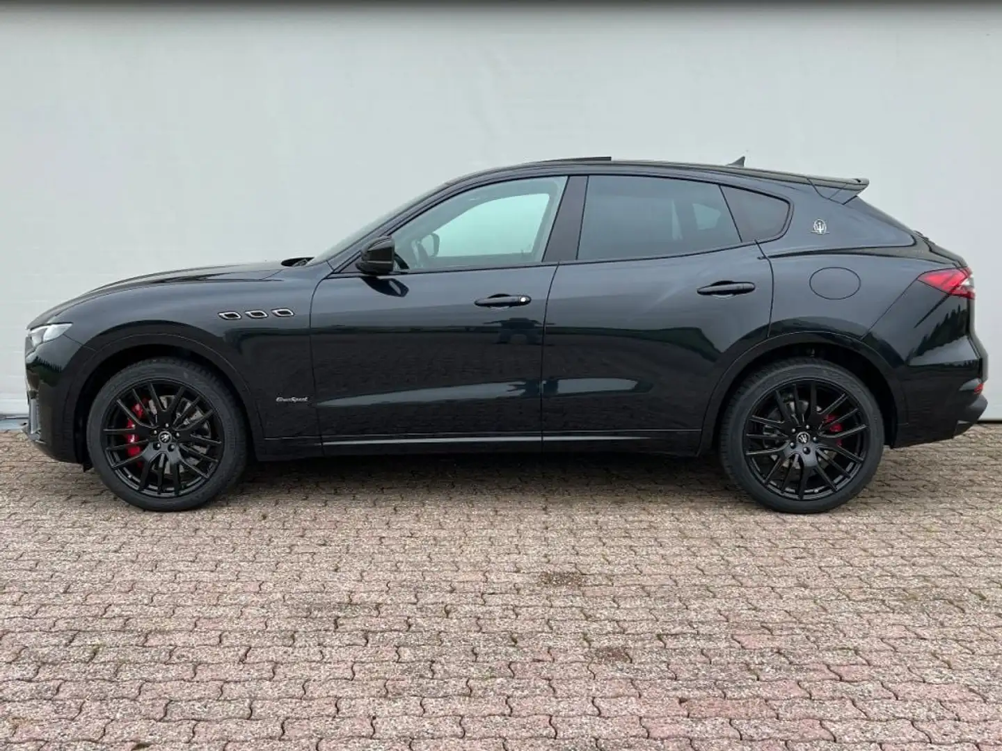 Maserati Levante 3.0 V6 316kW S GRANSPORT 4x4 Černá - 2