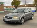 Volkswagen Passat 1.9TDI Highline - thumbnail 1