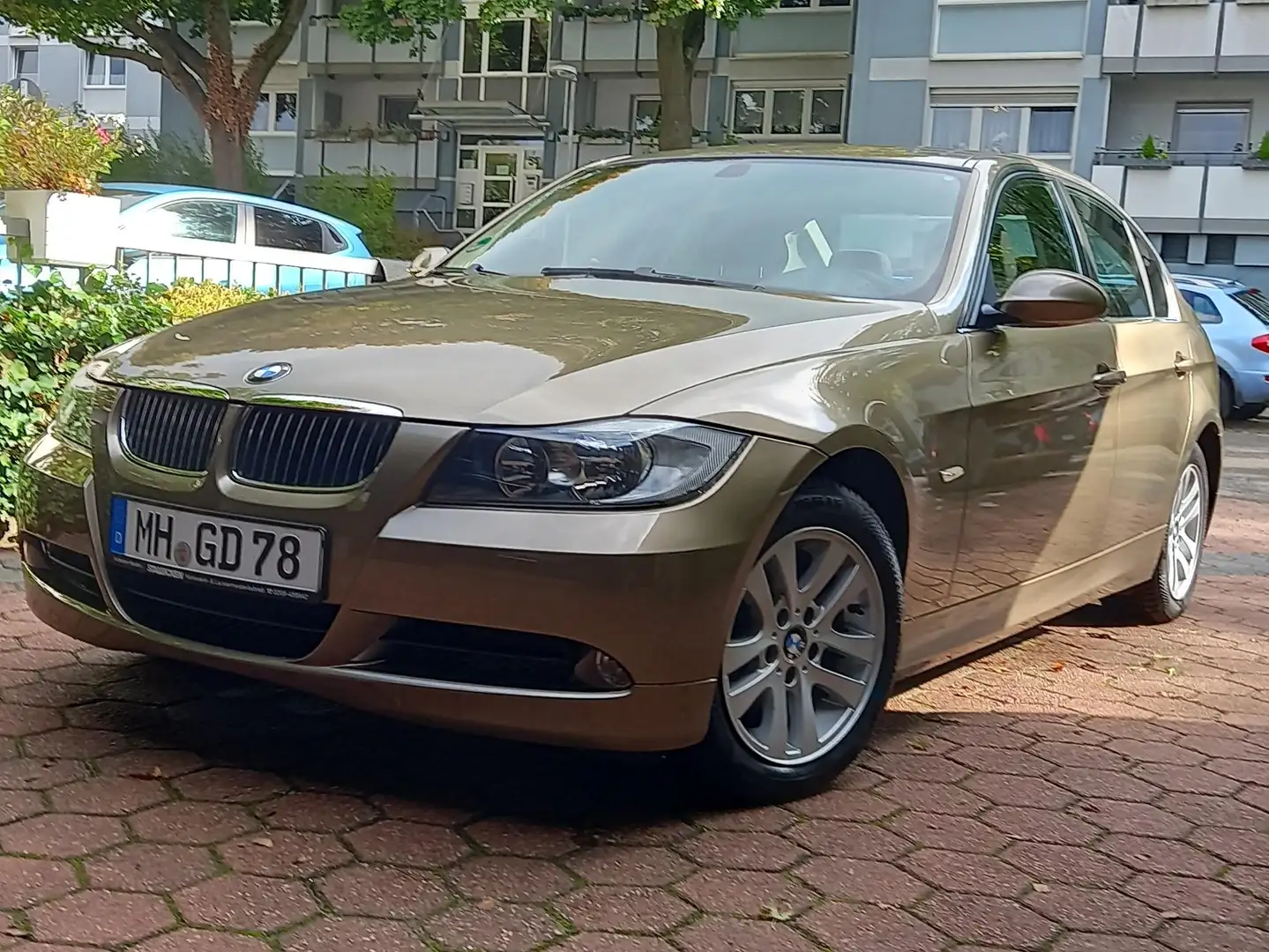 BMW 325 325i Aut. Gold - 1