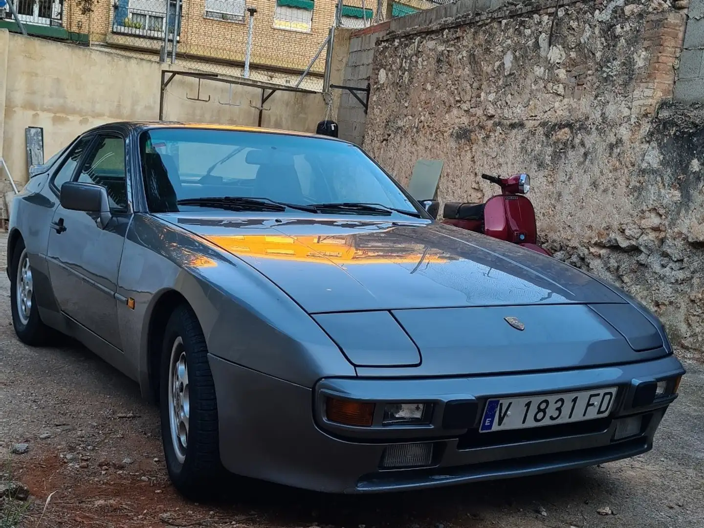 Porsche 944 2.5 S Gri - 1