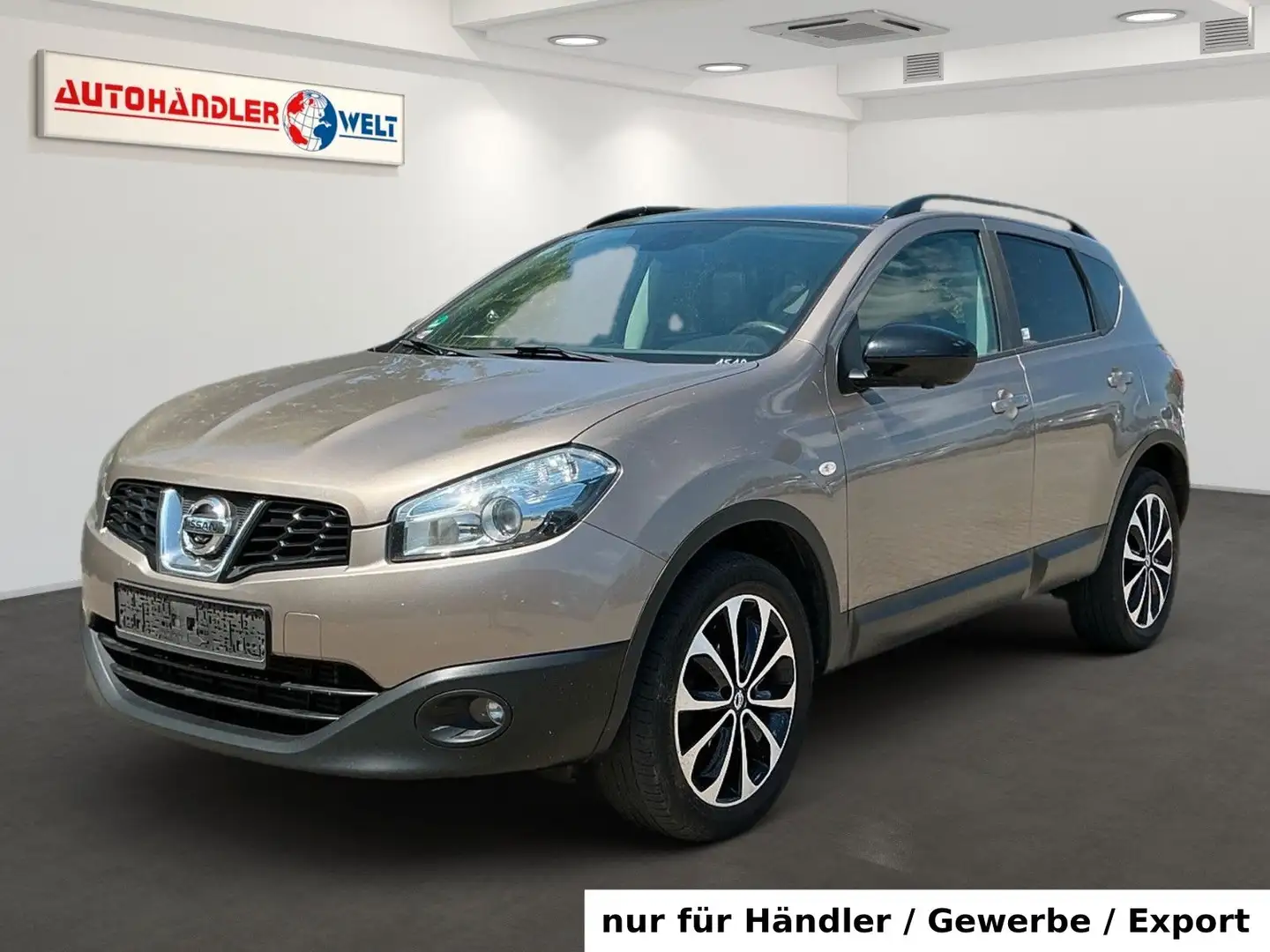Nissan Qashqai 1.6 dCi 360° T-Leder Navi AHK AAC Pano Beige - 1