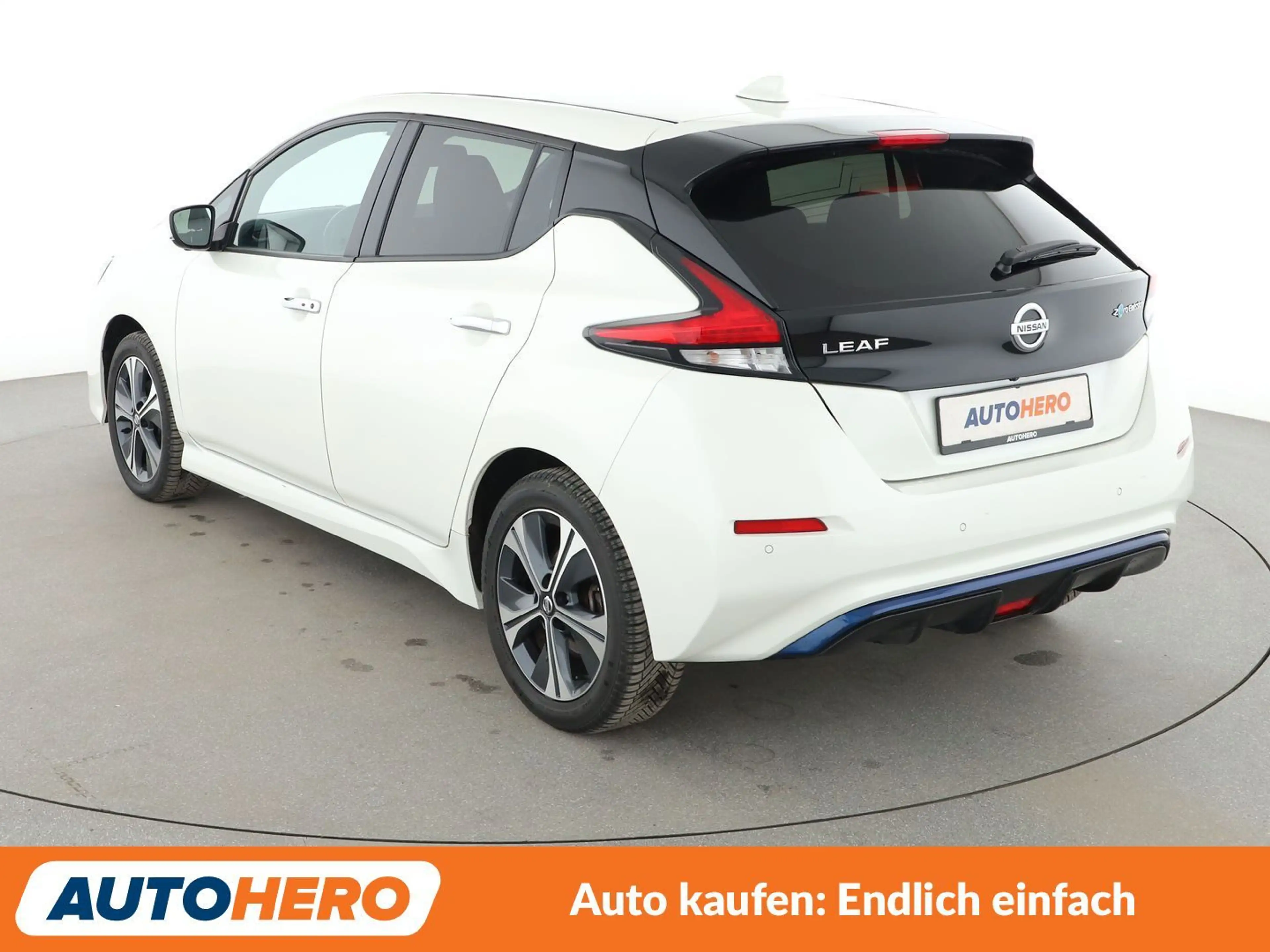 Nissan Leaf electric drive 160 kW e+ N-Connecta Aut*NAVI*LED* — photo 4