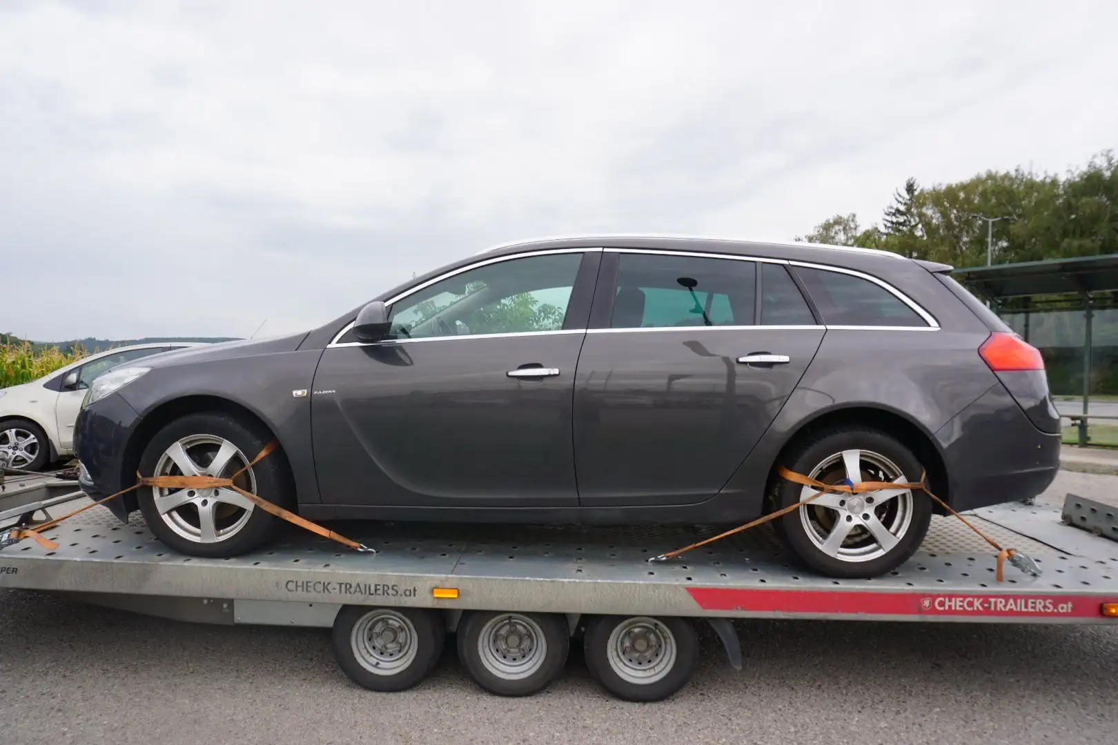 Opel Insignia 2,0 CDTI ECOTEC Cosmo Grau - 2