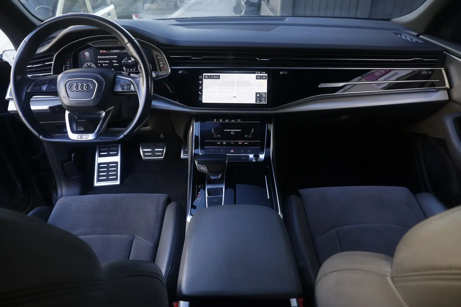 Audi Q8 Audi Q8 50 TDI 286 CV quattro tiptronic S LINE Un Grigio - 2