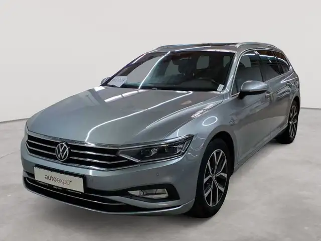 Volkswagen Passat view 2