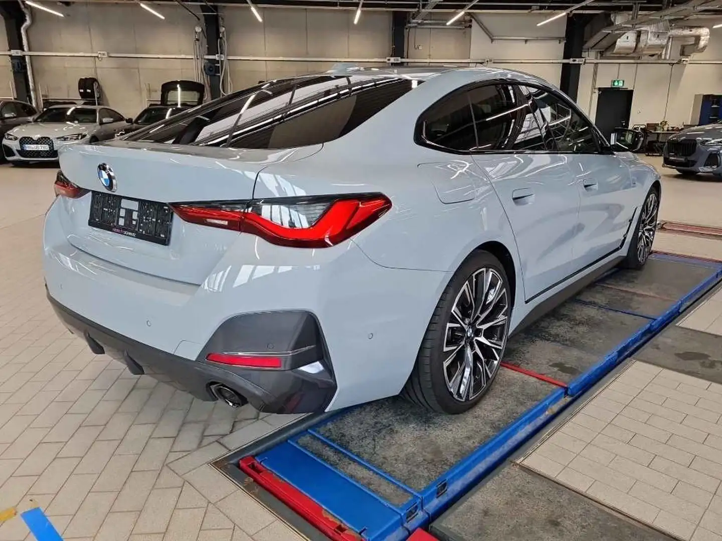 BMW 420 d xDrive Gran Coupe M Sport ACC/MMRY/HUD/360° Grau - 2